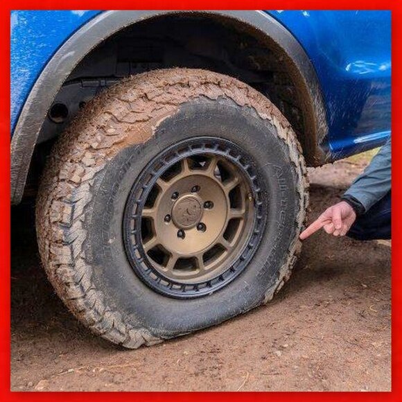 Brand New 12 Volt Air Pump w/ Flat Tire Repair Foam Feature! - Picture 13 of 16